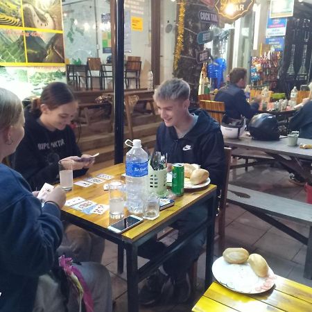 Central Backpackers Hostel ハザン エクステリア 写真