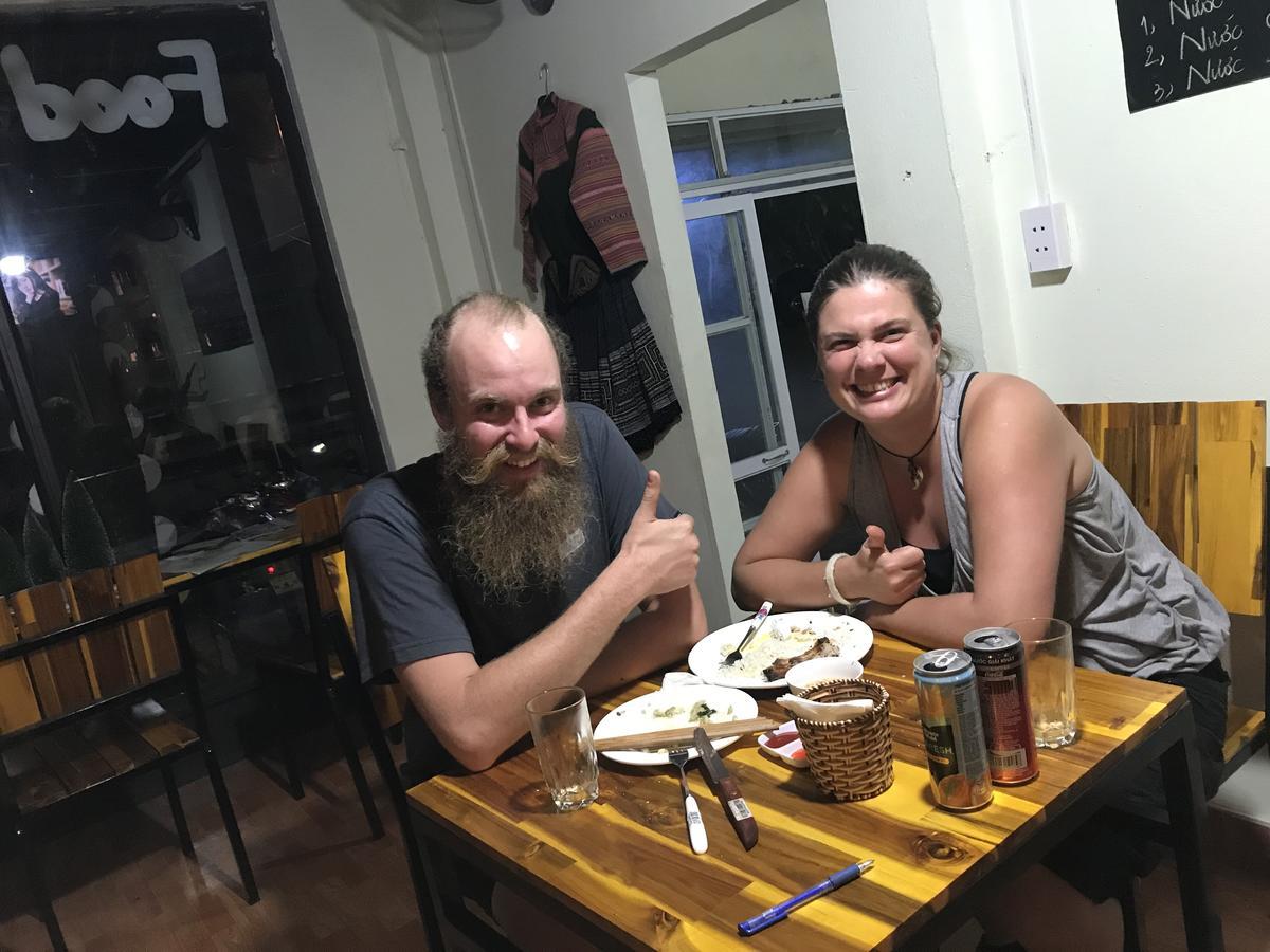 Central Backpackers Hostel ハザン エクステリア 写真
