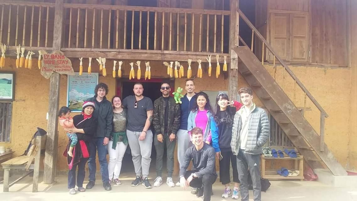 Central Backpackers Hostel ハザン エクステリア 写真